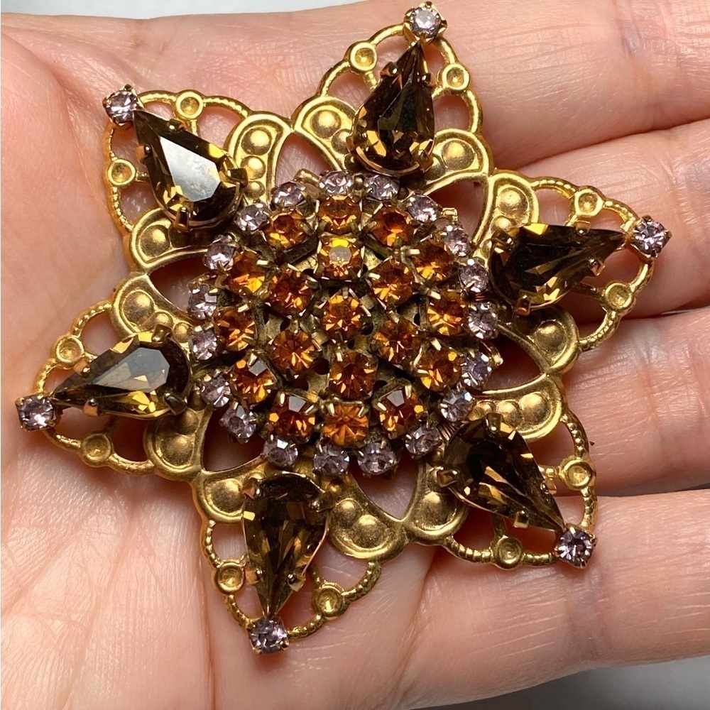Vintage Brooch Pin Star Crystals Rhinestones Amber Pink Yellow Gold Tone